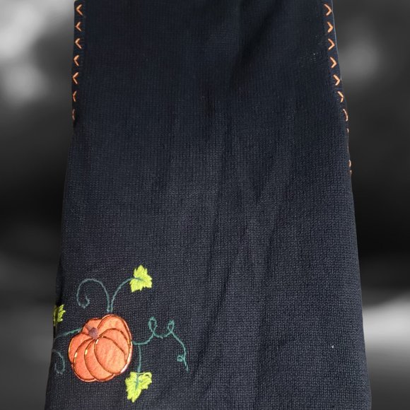 Vintage 90's White Stag Halloween Vest - Knit, Embroidered & Beaded - Pumpkins. - Picture 6 of 10